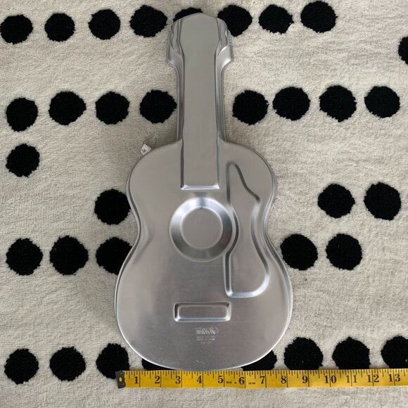 Vintage 70s Wilton Cake Pan Guitar 3-D Shaped Mold 502-925 Music Retro Baking - Picture 5 of 6